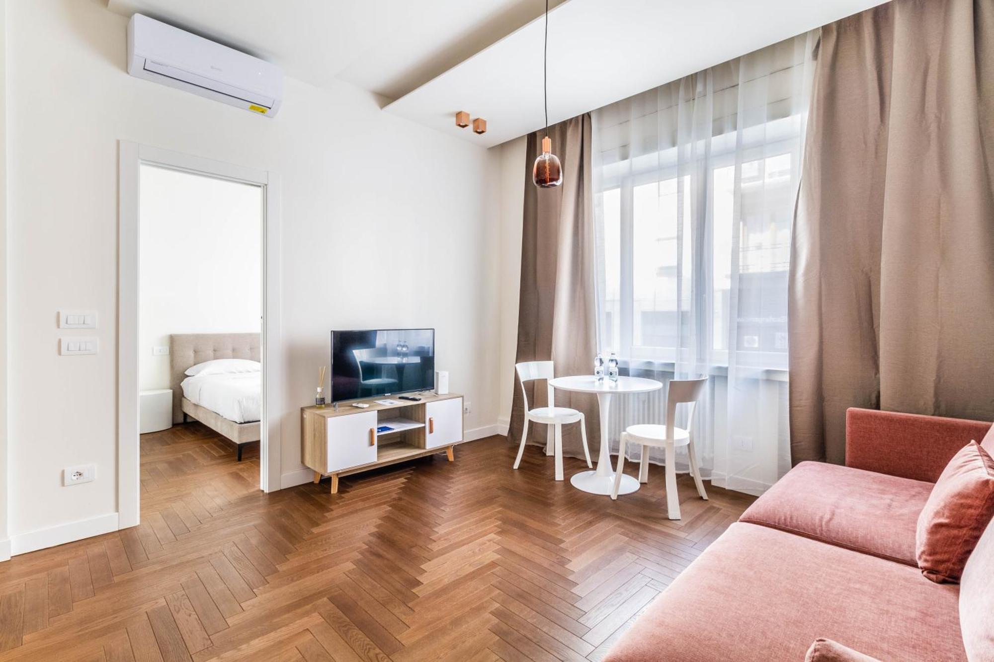 Domusmi Cybo-2 Apartment Milan Bagian luar foto